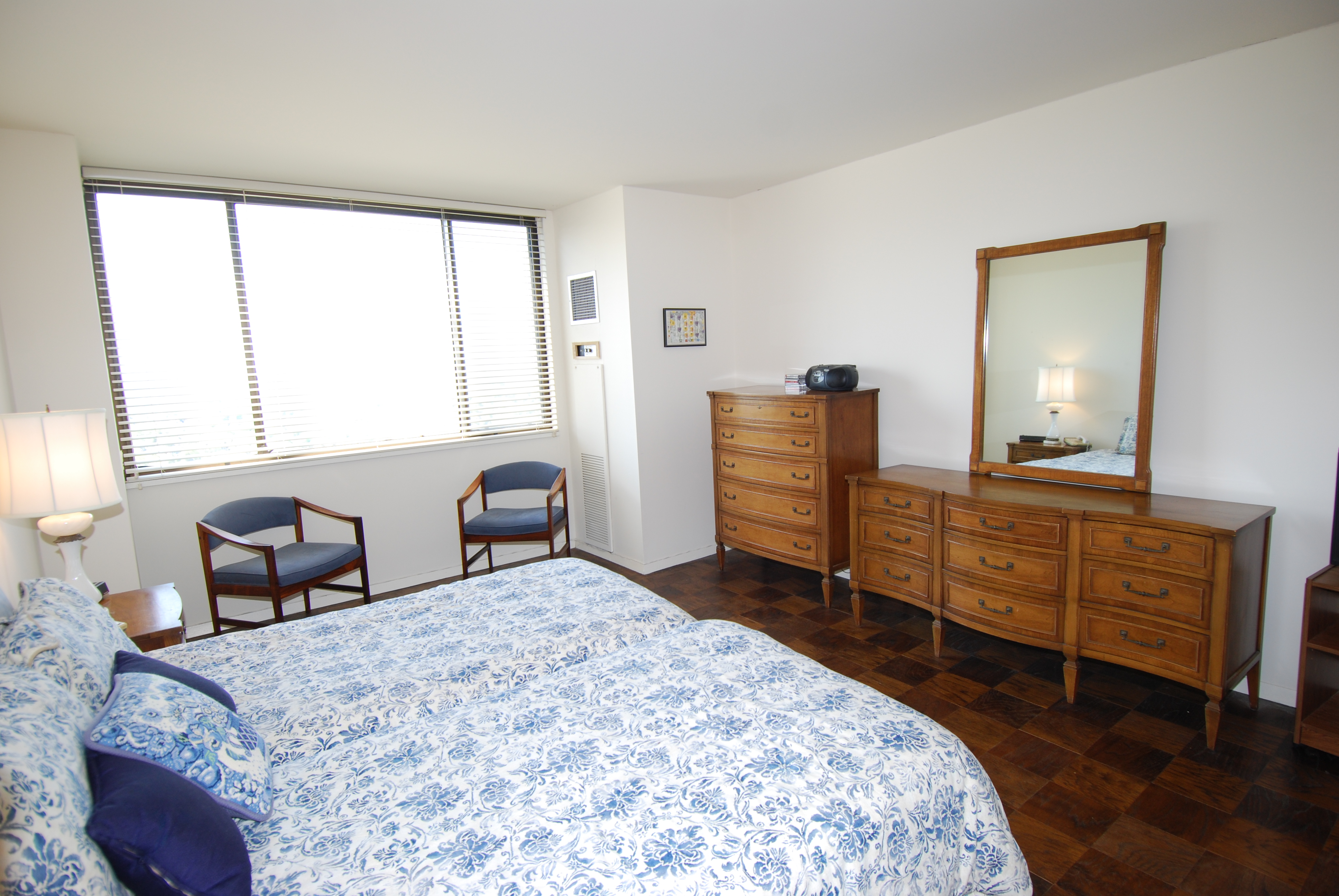 North Shore Towers Apartment