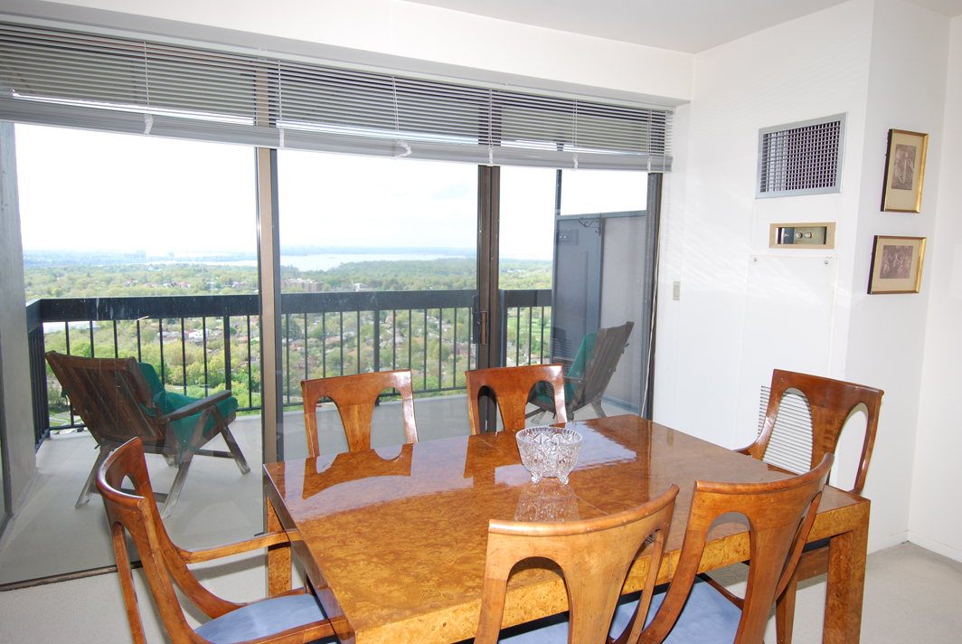 North Shore Towers Apartment