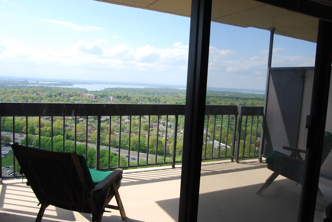 North Shore Towers Apartment