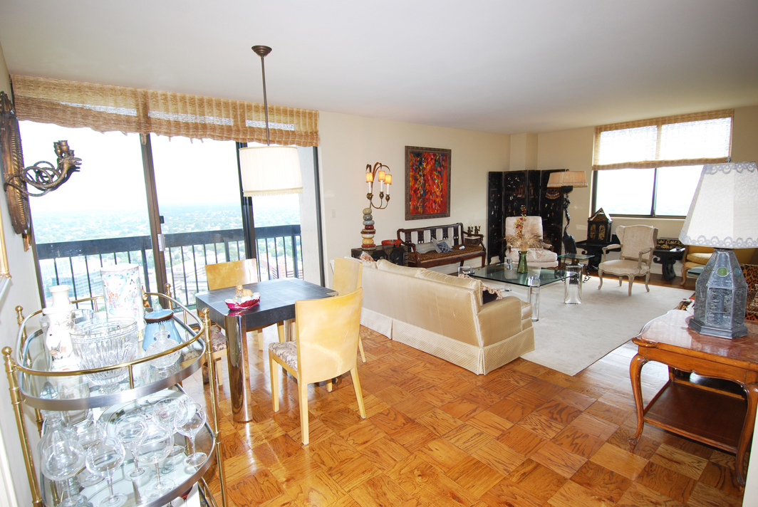 North Shore Towers Apartment