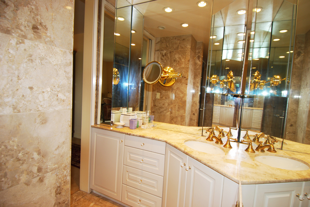 North Shore Towers Apartment