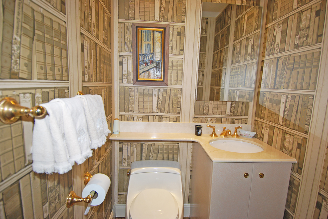 North Shore Towers Apartment