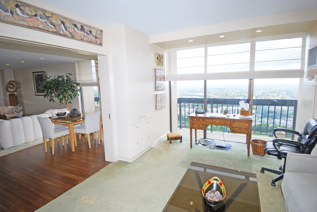 North Shore Towers Apartment