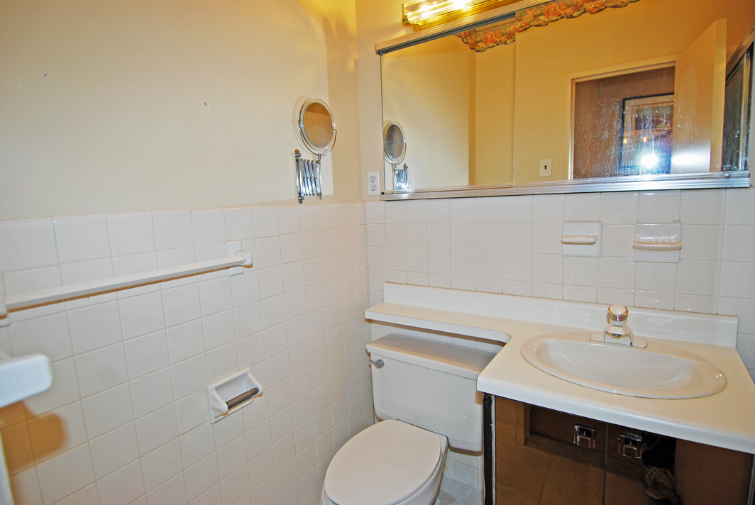 North Shore Towers Apartment