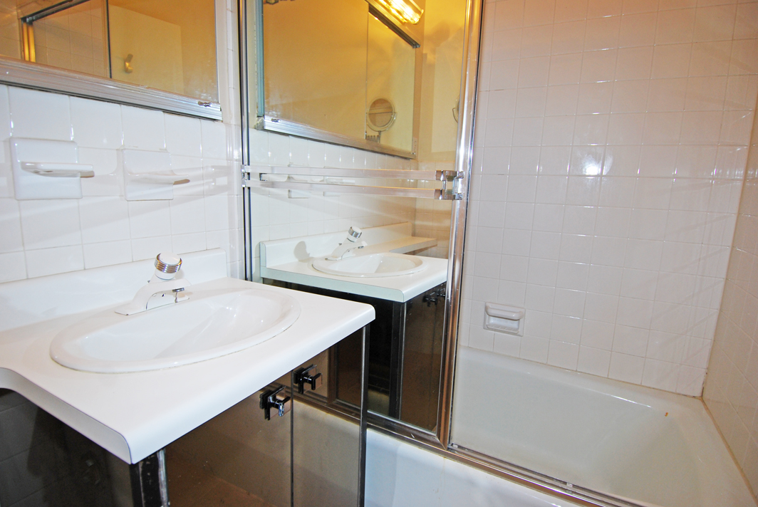 North Shore Towers Apartment