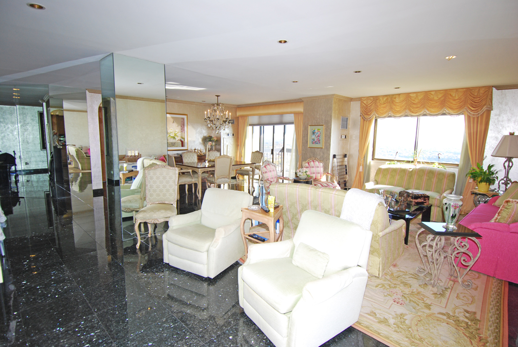 North Shore Towers 3 Bedroom Apartment