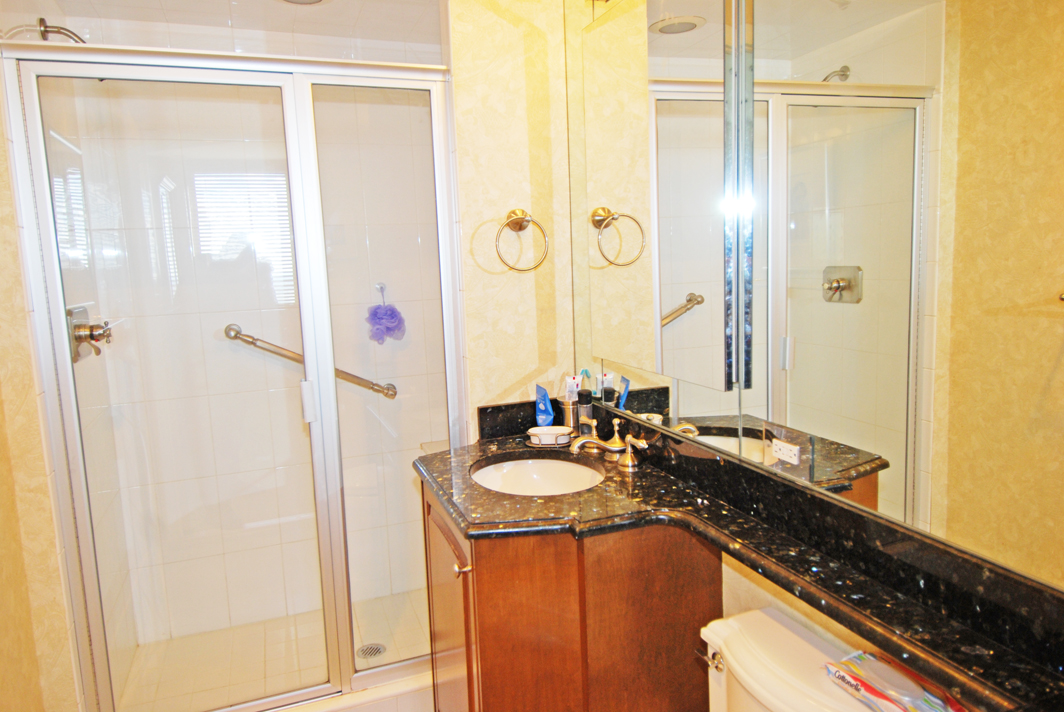 North Shore Towers 3 Bedroom Apartment