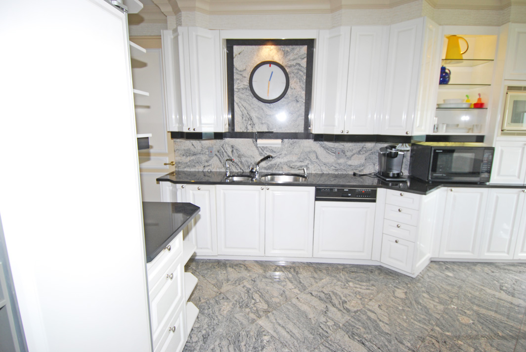 North Shore Towers Penthouse