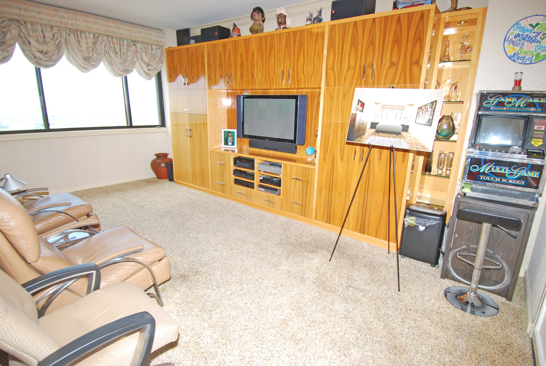 North Shore Towers Penthouse