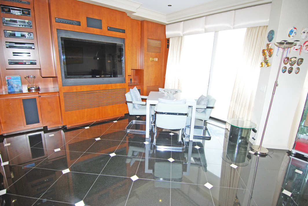 North Shore Towers Penthouse