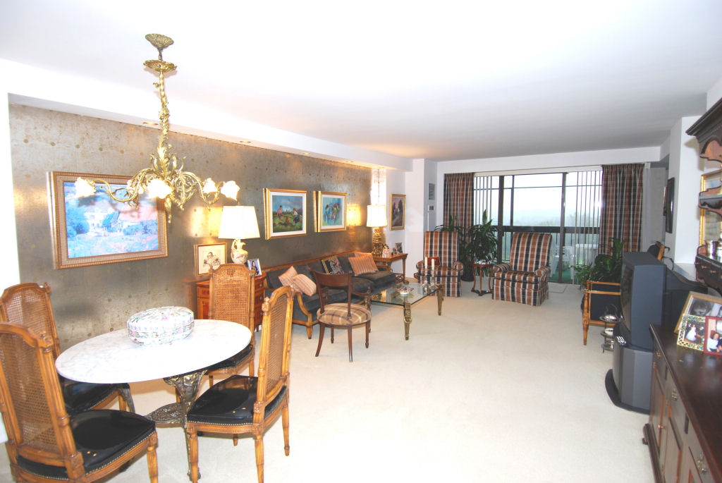 North Shore Towers Apt. 