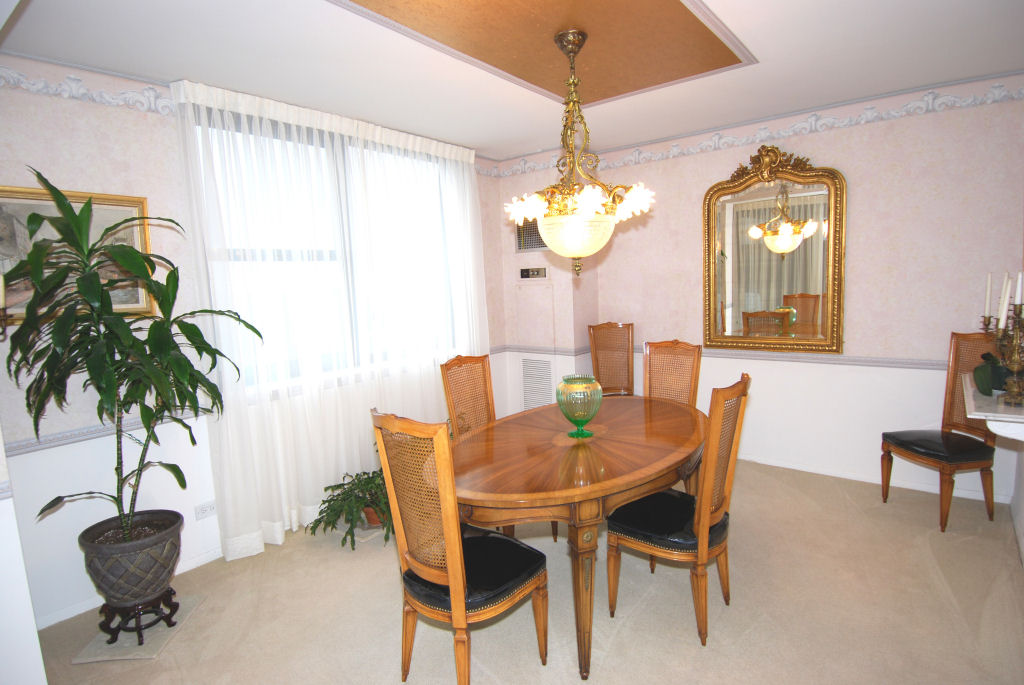 North Shore Towers Apt.