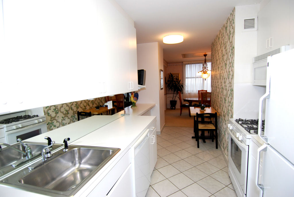 North Shore Towers Apt.