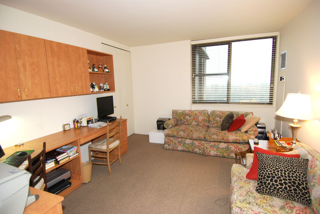 North Shore Towers Apt.