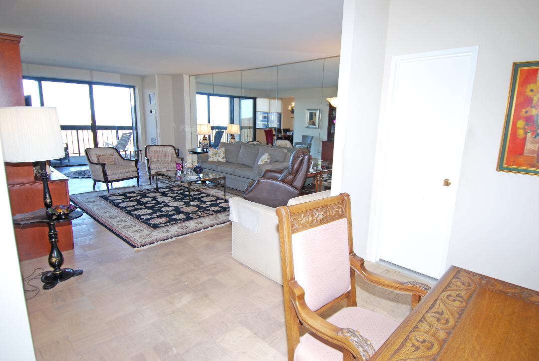 North Shore Towers Apartment