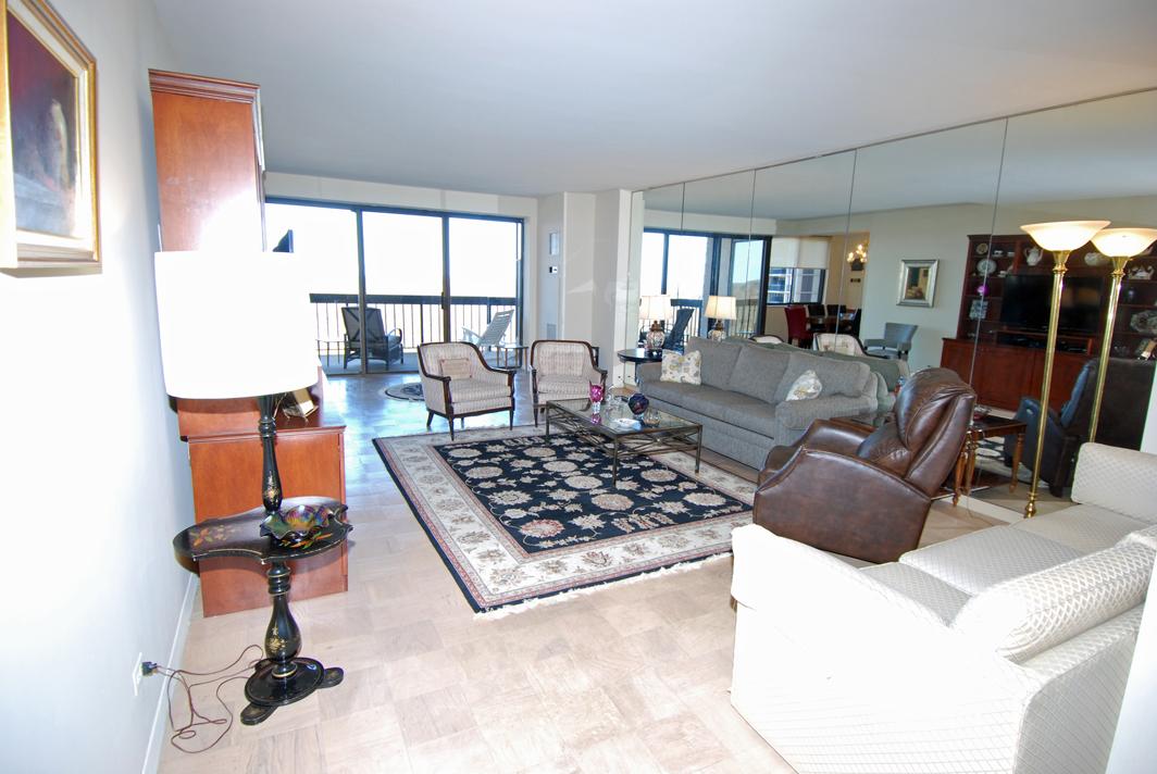 North Shore Towers Apartment