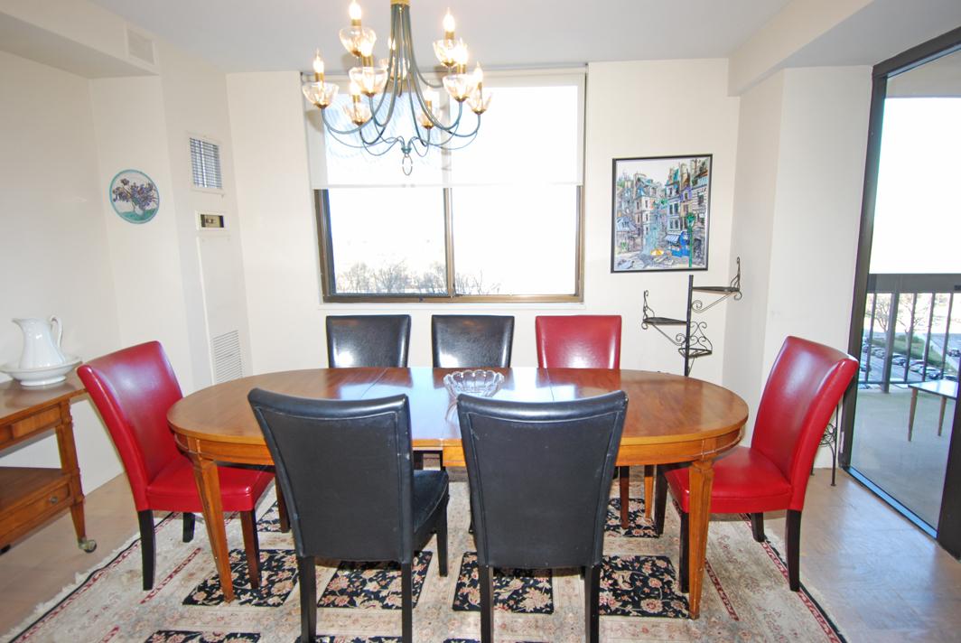 North Shore Towers Apartment