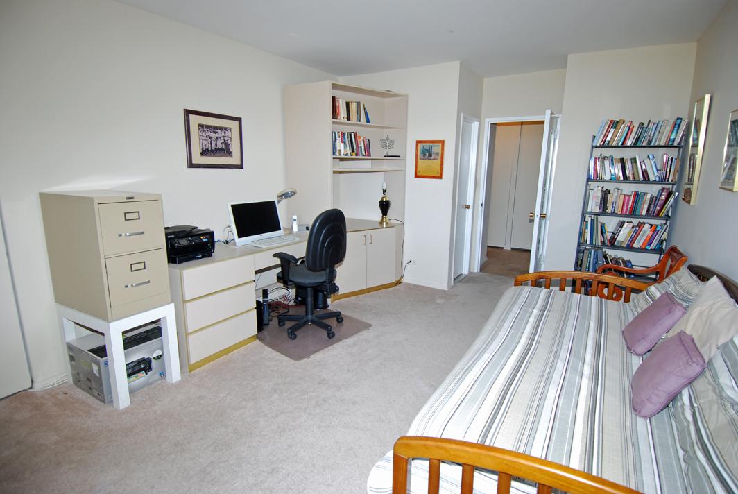 North Shore Towers Apartment