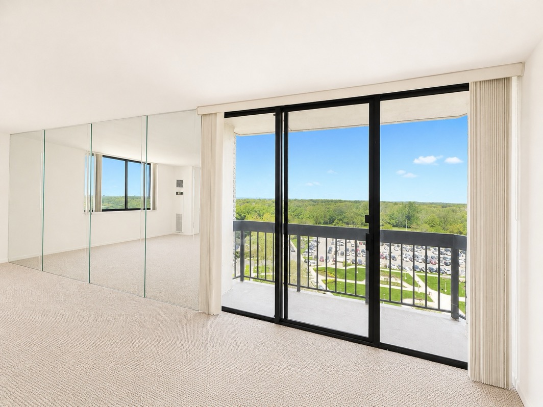 North Shore Towers Apt.