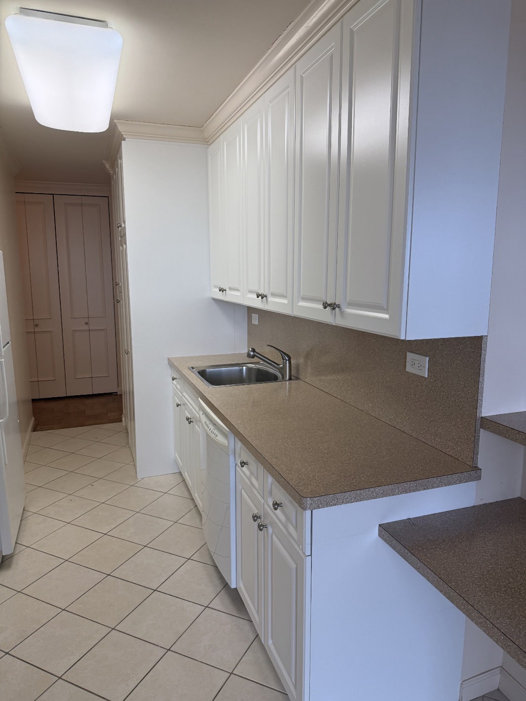 North Shore Towers Apt.