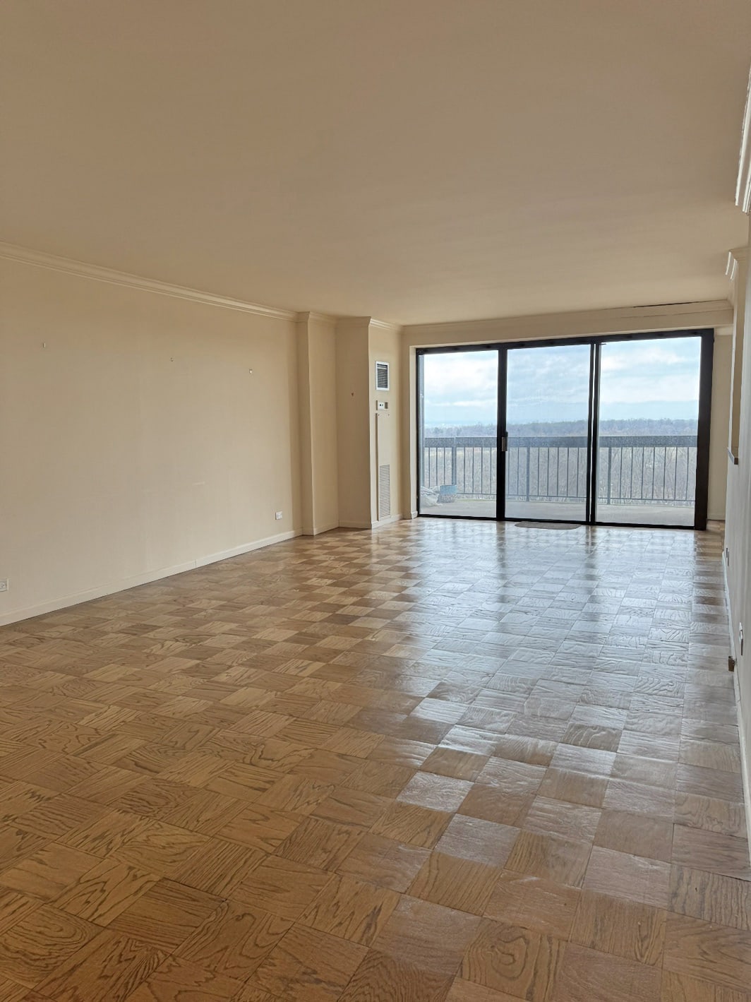 North Shore Towers Apt.