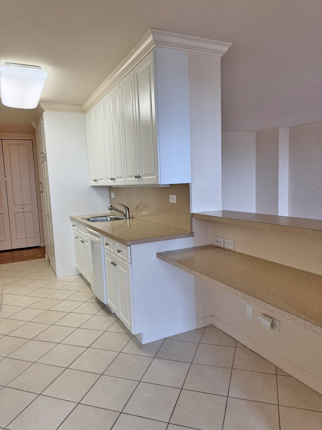 North Shore Towers Apt.