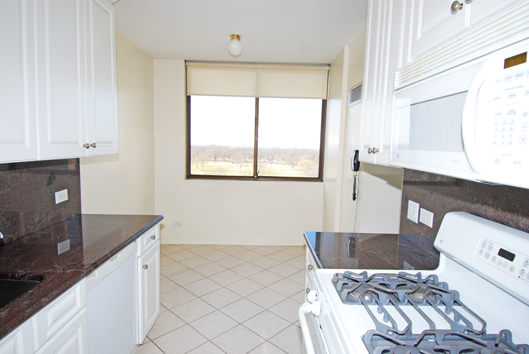 North Shore Towers Apt.