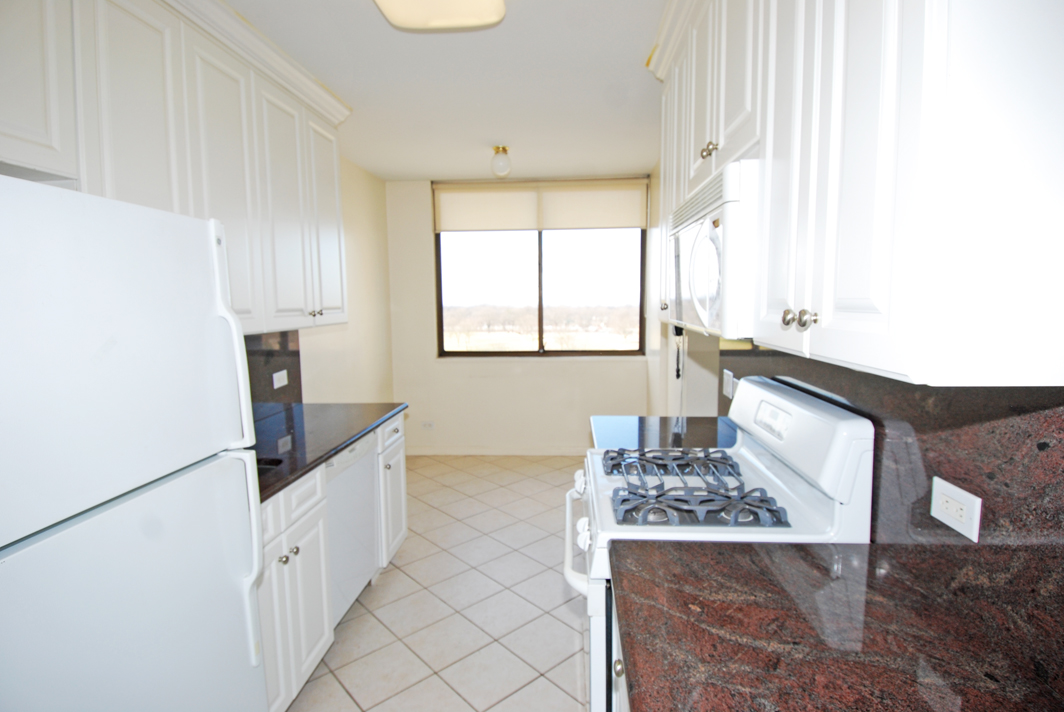 North Shore Towers Apt.