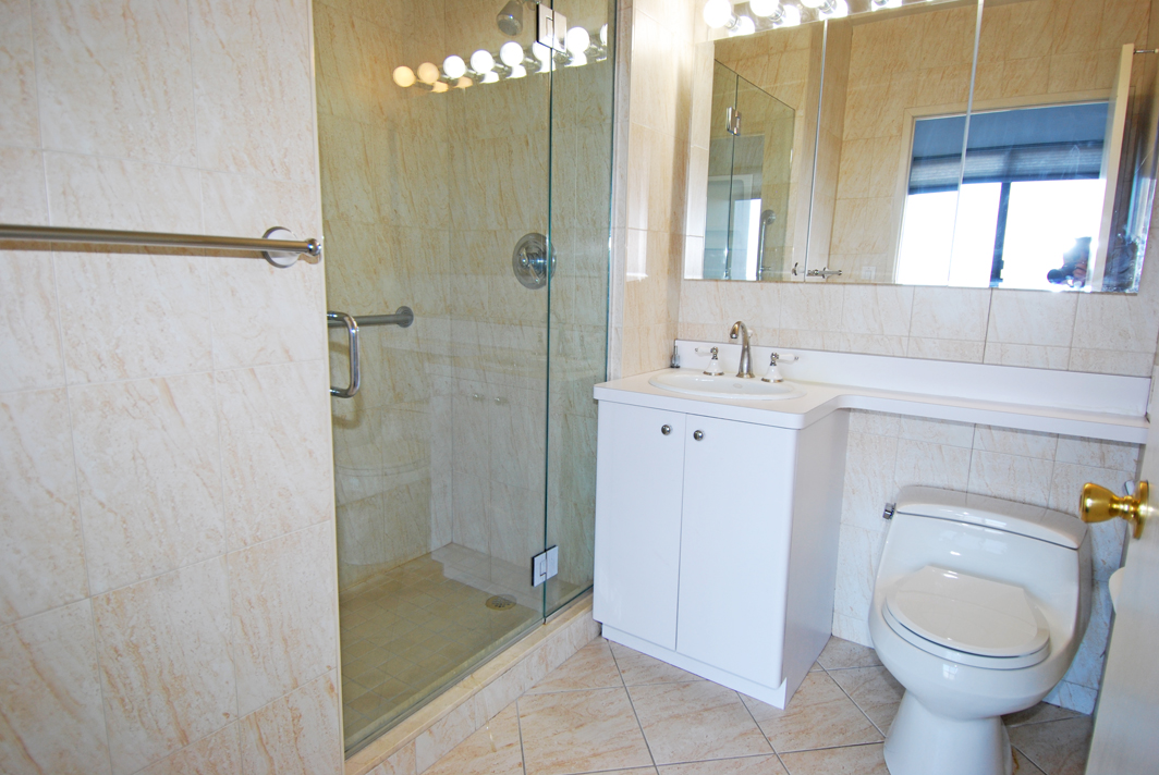 North Shore Towers Apt.