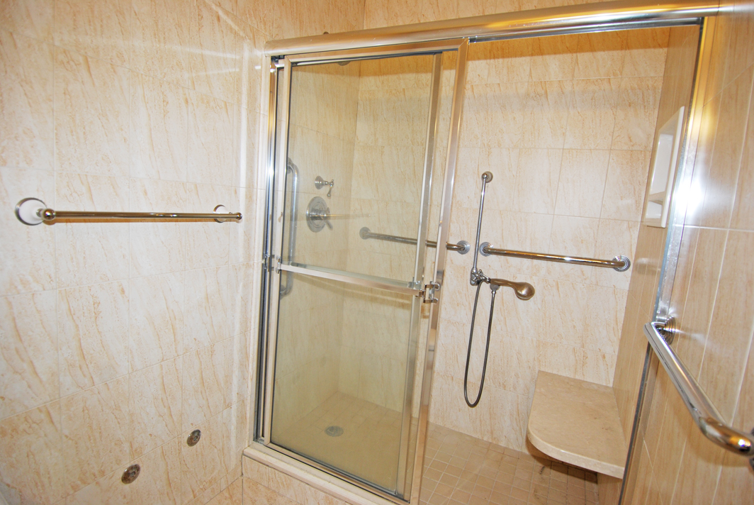 North Shore Towers Apt.