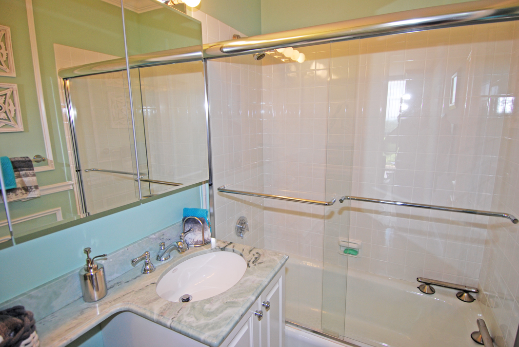 North Shore Towers Apartment