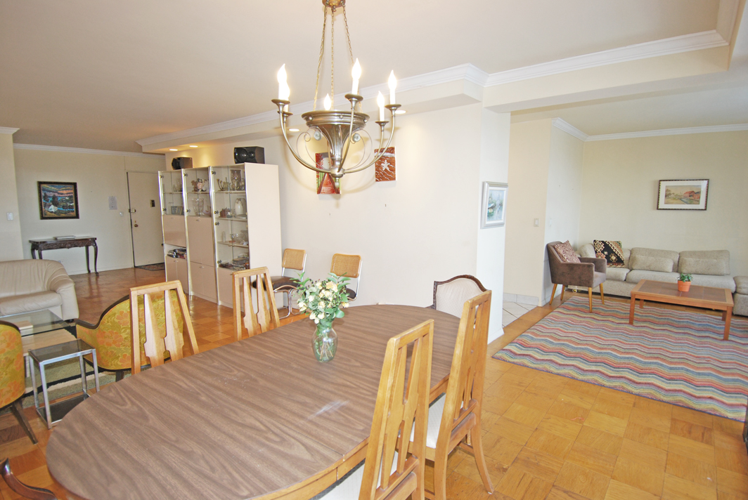 North Shore Towers Apartment