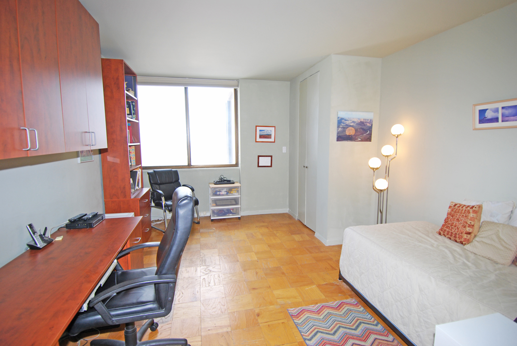 North Shore Towers Apartment