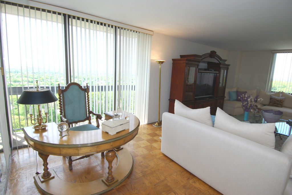 North Shore Towers Apartment