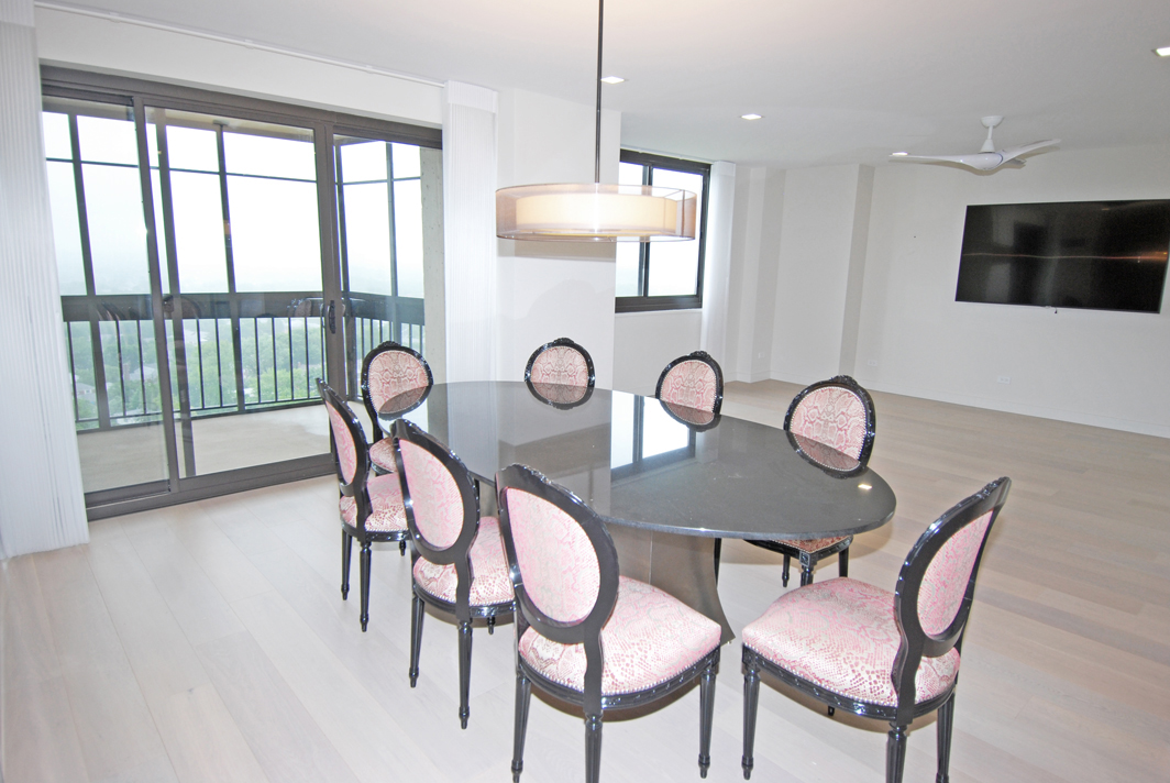 North Shore Towers Apartment