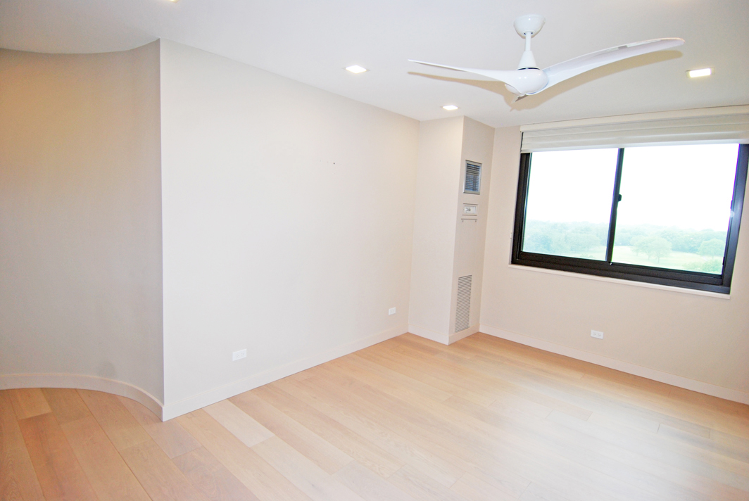 North Shore Towers Apartment