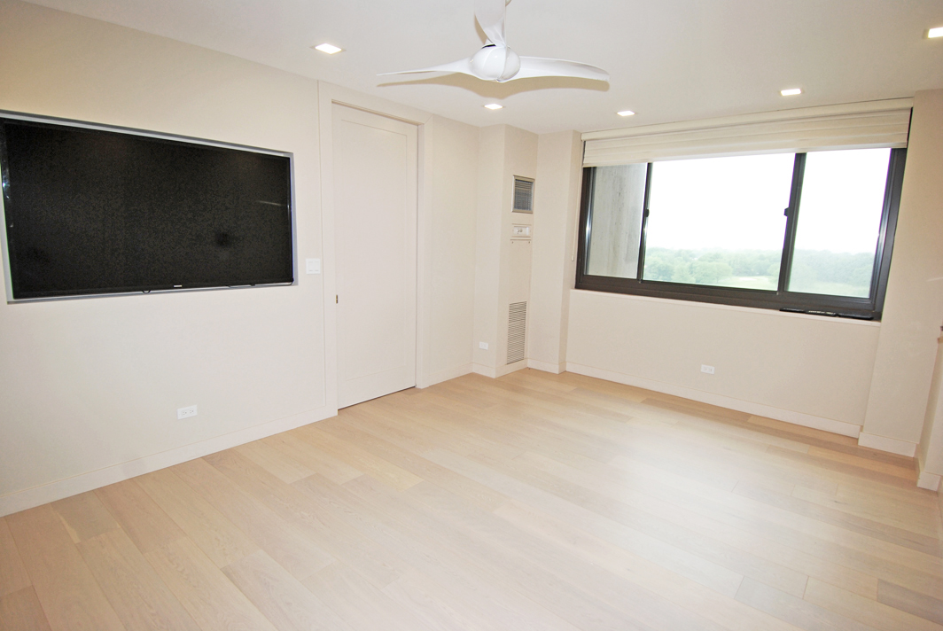 North Shore Towers Apartment