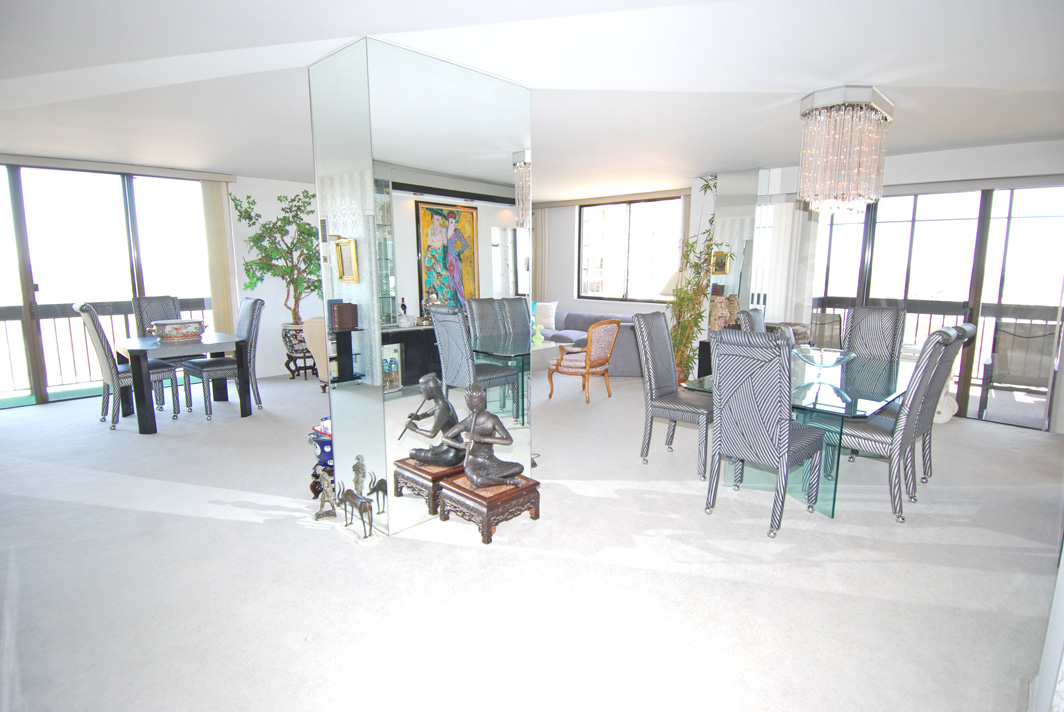 North Shore Towers Apartment