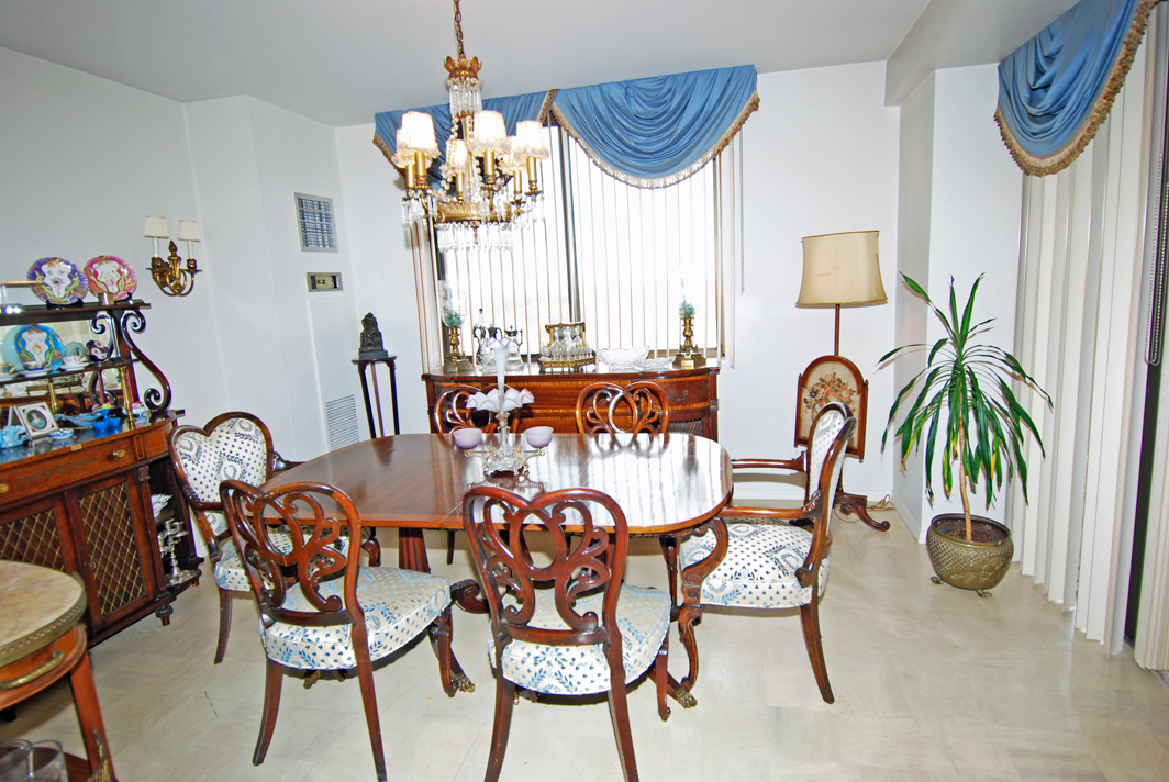 North Shore Towers Apartment