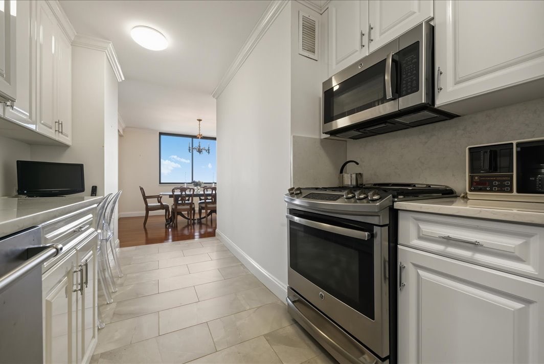 North Shore Towers Apt.