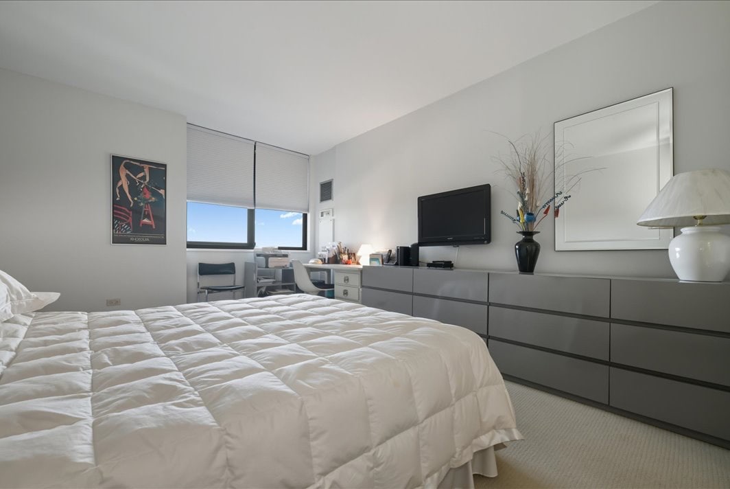 North Shore Towers Apt.