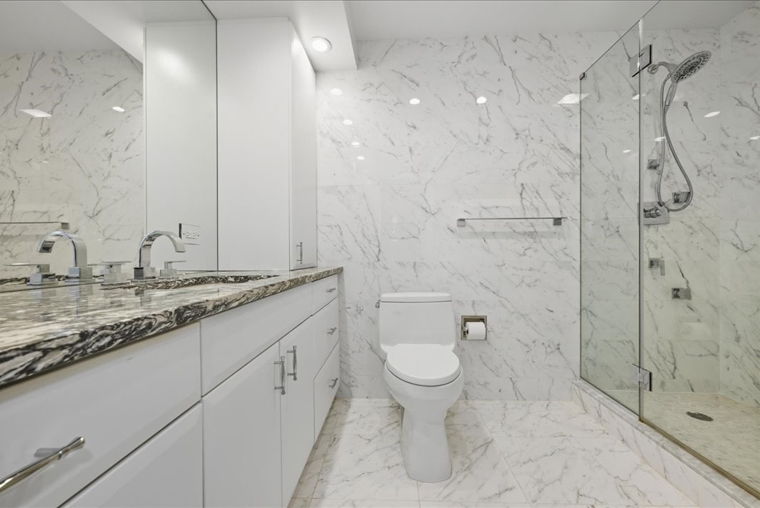 North Shore Towers Apt.