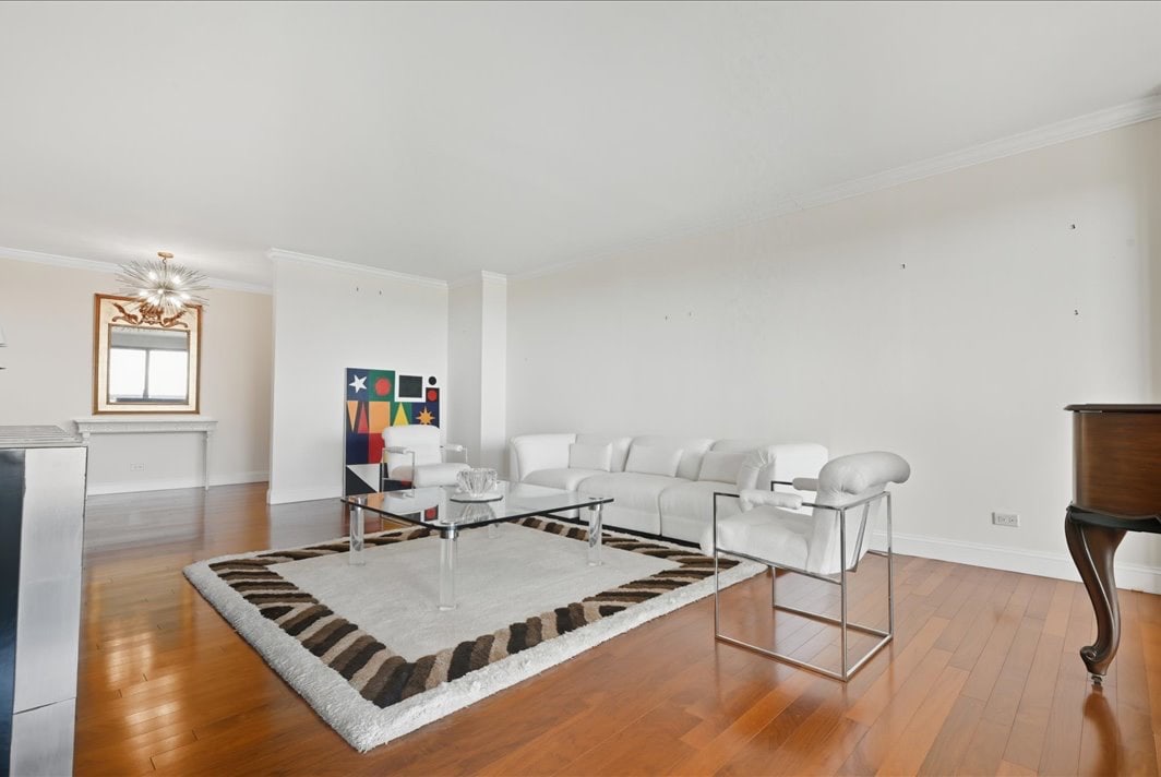 North Shore Towers Apt.