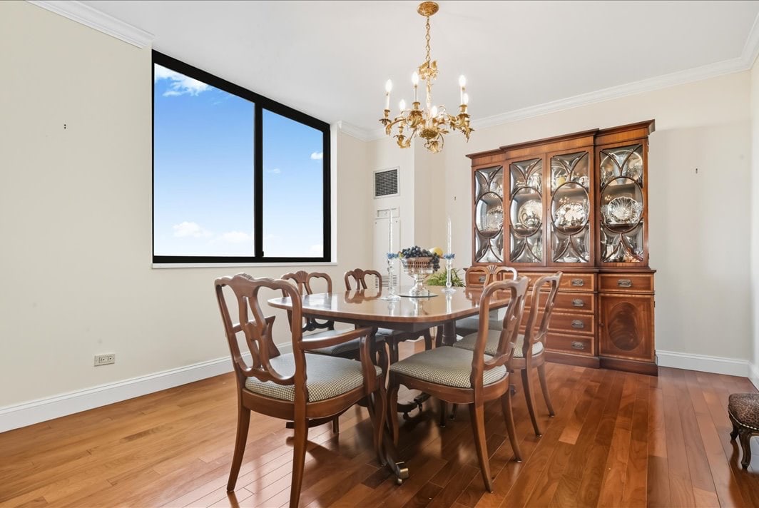 North Shore Towers Apt.