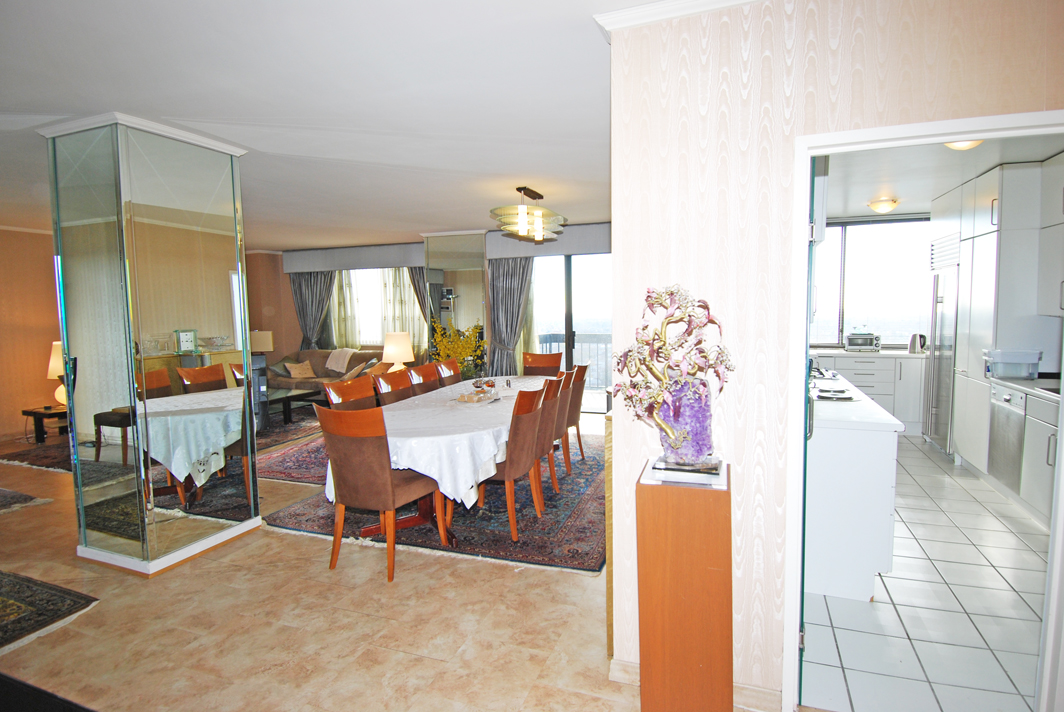 North Shore Towers 3 Bedroom Apartment