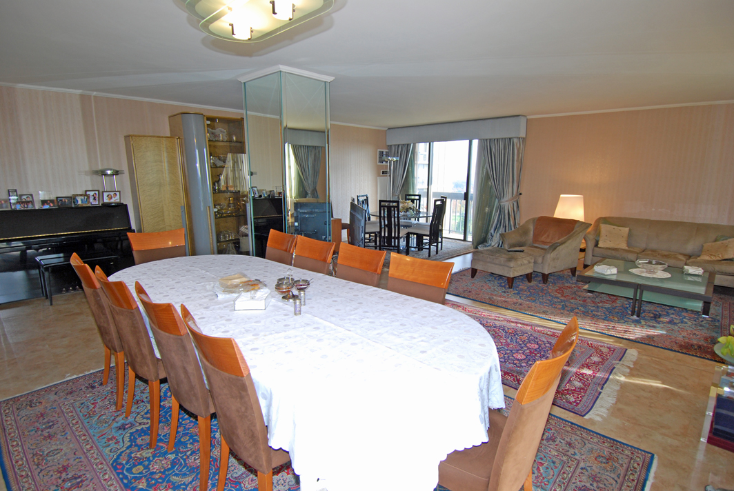 North Shore Towers 3 Bedroom Apartment