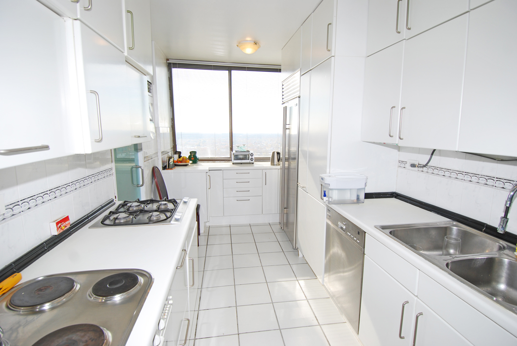 North Shore Towers 3 Bedroom Apartment