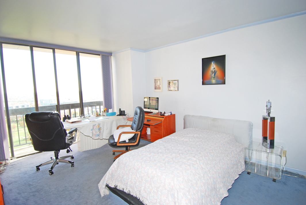 North Shore Towers 3 Bedroom Apartment