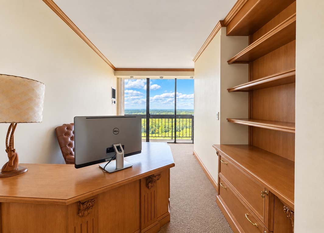 North Shore Towers Apt.