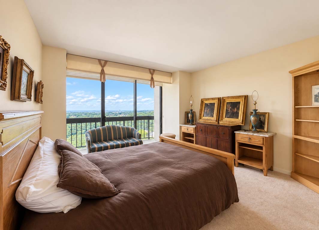North Shore Towers Apt.